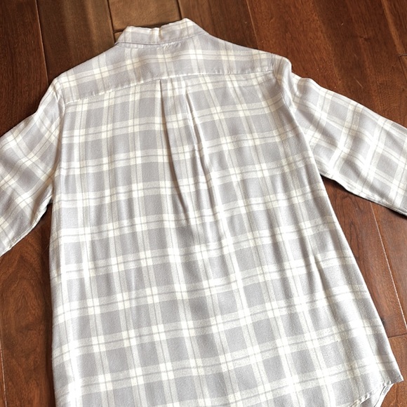 Banana Republic Dillon Classic Fit Plaid Button Down Size Small Gray Cream Soft - Picture 4 of 10